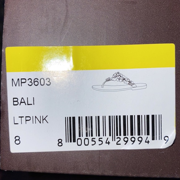 Badgley Mischka Light Pink Flip Flop - Picture 2 of 2